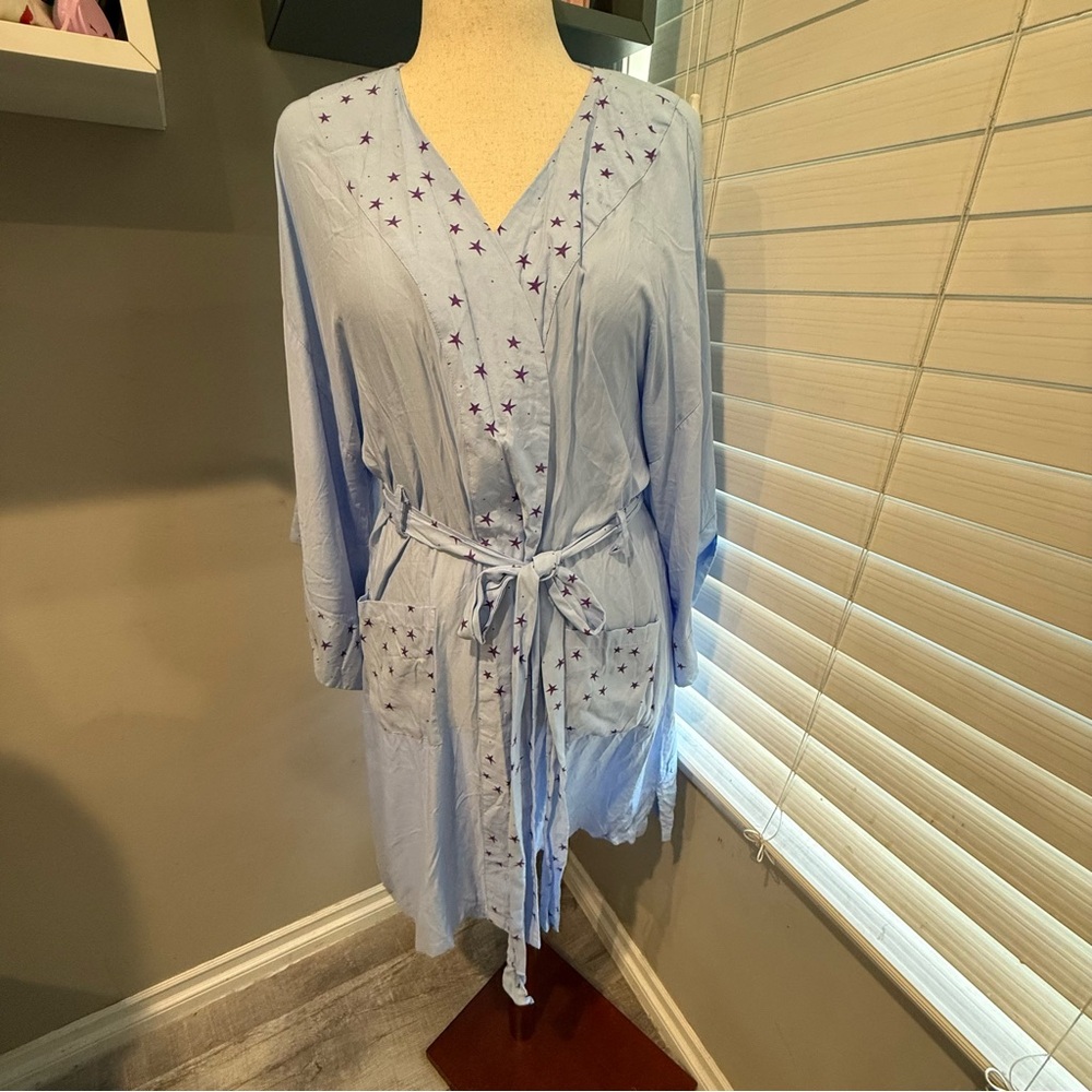 Karmic Witch Women's Light Blue Star-Patterned Robe - Picture 2 of 8